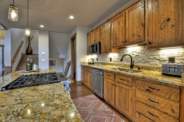 152 Oceola Drive, Ellijay, GA 30540