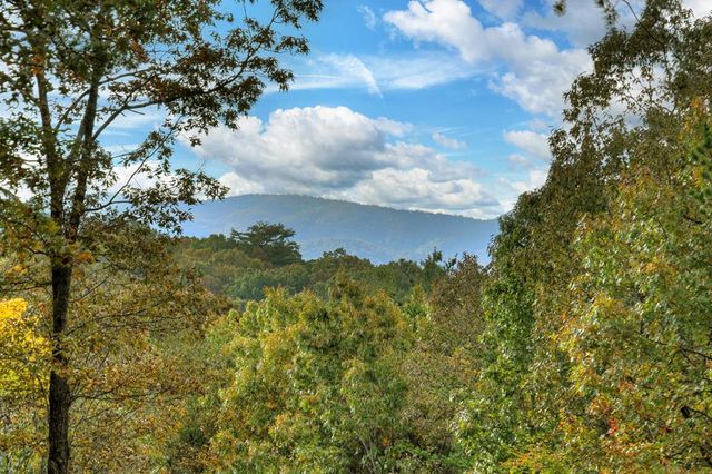 152 Oceola Drive, Ellijay, GA 30540