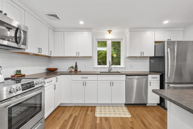 13 Fairview Rd, Medfield, MA 02052