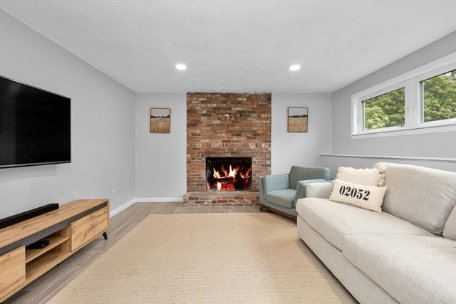 13 Fairview Rd, Medfield, MA 02052