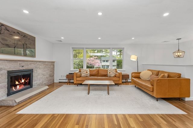 13 Fairview Rd, Medfield, MA 02052