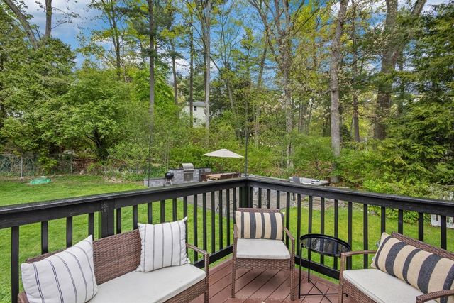 13 Fairview Rd, Medfield, MA 02052
