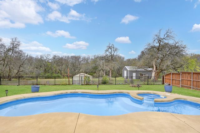 130 Woodcreek Drive, Lowry Crossing, TX 75407
