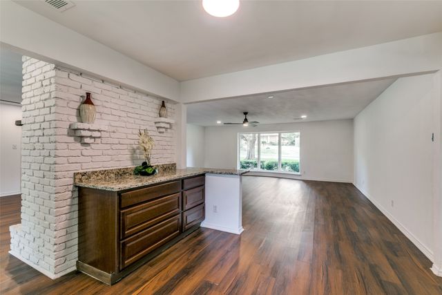 977 Green Castle Drive, Dallas, TX 75232