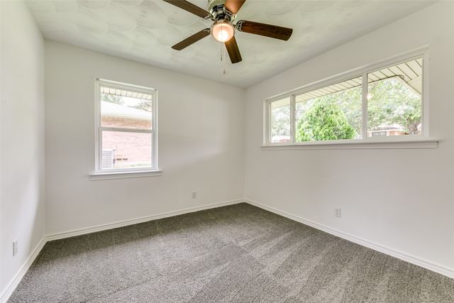 977 Green Castle Drive, Dallas, TX 75232