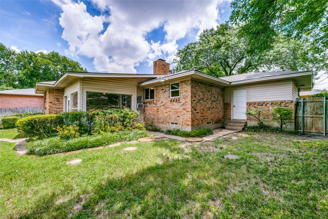 977 Green Castle Drive, Dallas, TX 75232