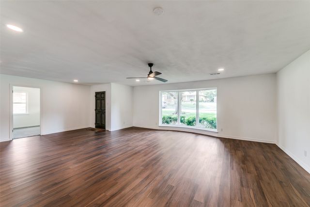 977 Green Castle Drive, Dallas, TX 75232