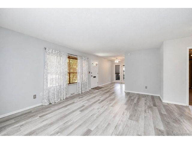 412 E Thunderbird Dr, Fort Collins, CO 80525