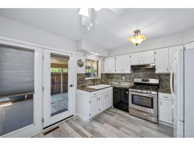412 E Thunderbird Dr, Fort Collins, CO 80525