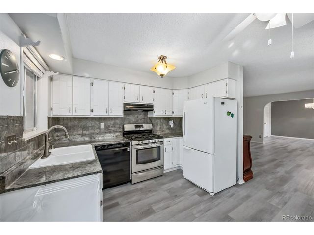 412 E Thunderbird Dr, Fort Collins, CO 80525