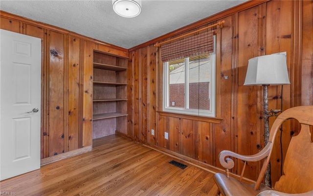 921 Hugo ST, Norfolk, VA 23513