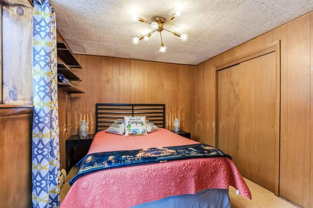 160 Stonybrook Way NE, Fridley, MN 55432