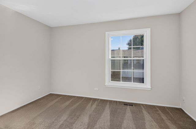 1101 Bunker Hill Court A, Wheaton, IL 60189