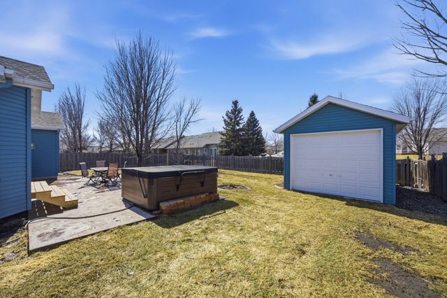 3801 22nd Street S, Fargo, ND 58104