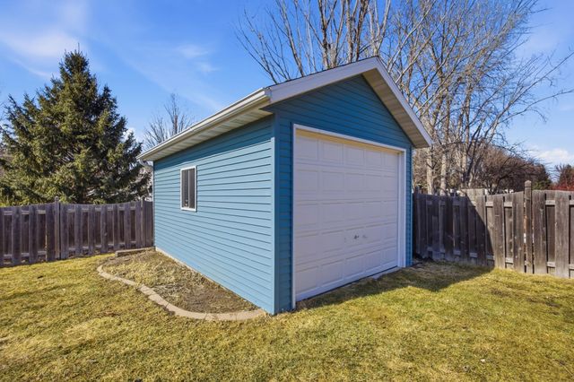 3801 22nd Street S, Fargo, ND 58104