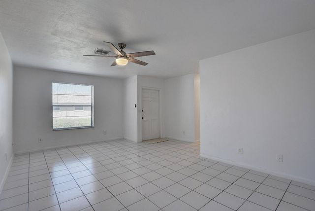 12449 Westhampton Circle, Wellington, FL 33414