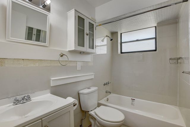 12449 Westhampton Circle, Wellington, FL 33414