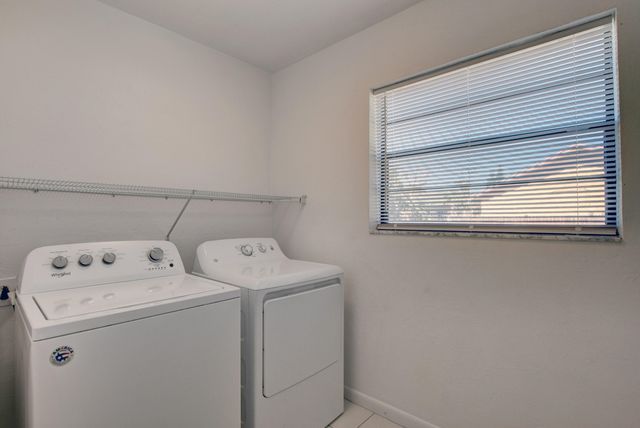 12449 Westhampton Circle, Wellington, FL 33414