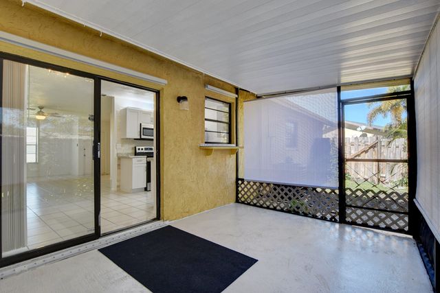 12449 Westhampton Circle, Wellington, FL 33414