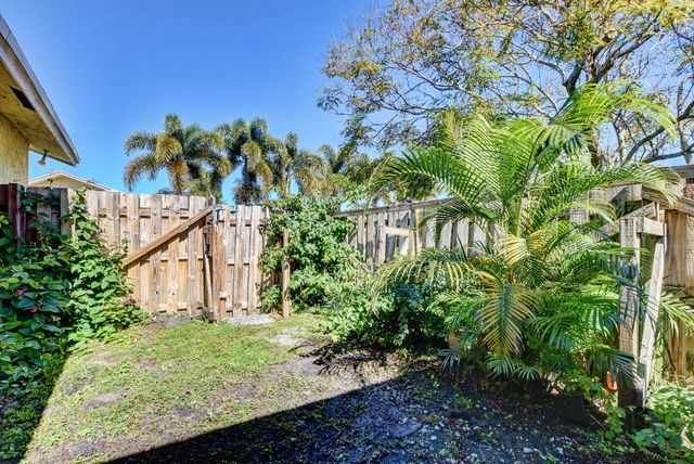 12449 Westhampton Circle, Wellington, FL 33414