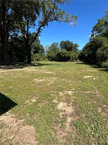 15 Oak Avenue, Satsuma, AL 36572