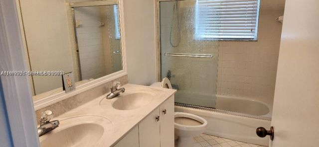 1863 Silverbell Ter 1863, Weston, FL 33327