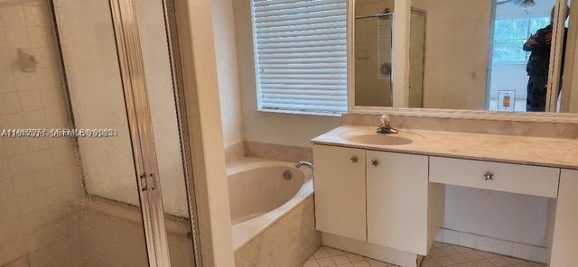 1863 Silverbell Ter 1863, Weston, FL 33327