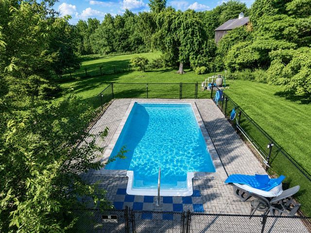 6 Elena Road, Campbell Hall, NY 10916