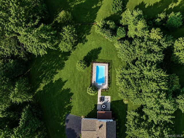 6 Elena Road, Campbell Hall, NY 10916