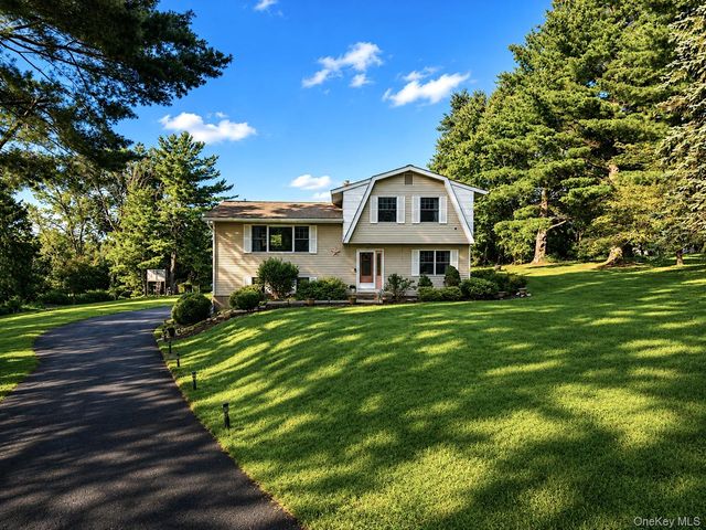 6 Elena Road, Campbell Hall, NY 10916
