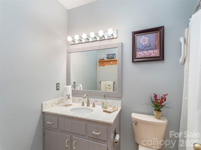 21 Flint Lane, Maggie Valley, NC 28751