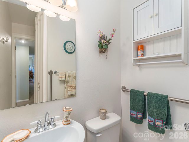 21 Flint Lane, Maggie Valley, NC 28751