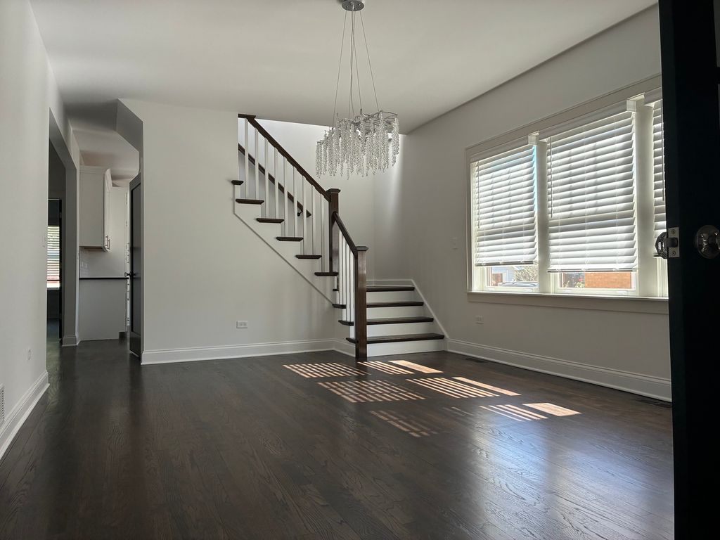10611 S Claremont Avenue, Chicago, IL 60643 — photo 4