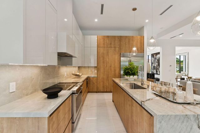289 NW 11th Street, Boca Raton, FL 33432