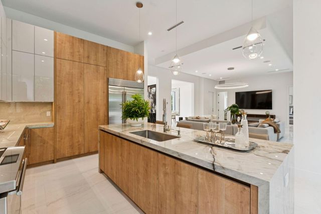 289 NW 11th Street, Boca Raton, FL 33432