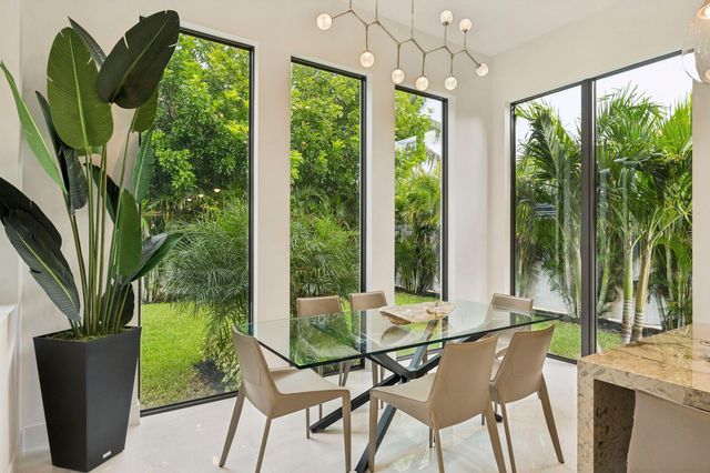 289 NW 11th Street, Boca Raton, FL 33432