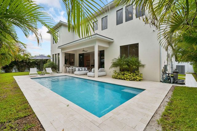 289 NW 11th Street, Boca Raton, FL 33432