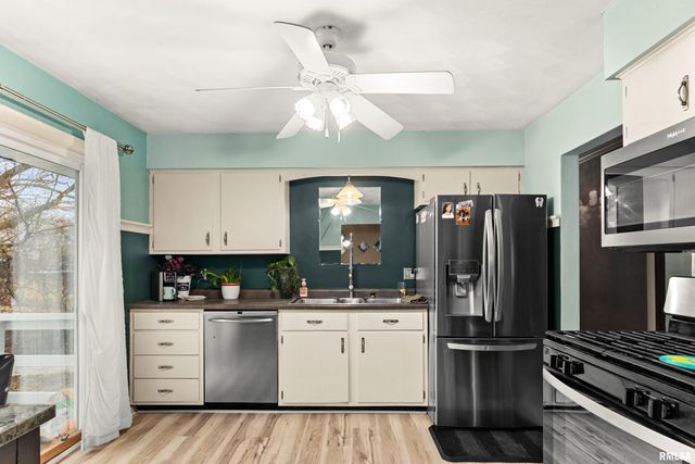 4110 N BROOKDALE Place, Peoria, IL 61614