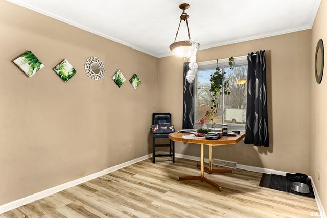 4110 N BROOKDALE Place, Peoria, IL 61614