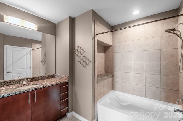 210 N Church Street 3111, Charlotte, NC 28202
