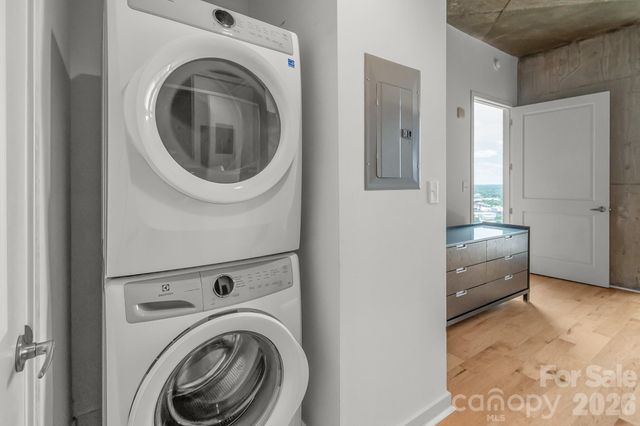210 N Church Street 3111, Charlotte, NC 28202