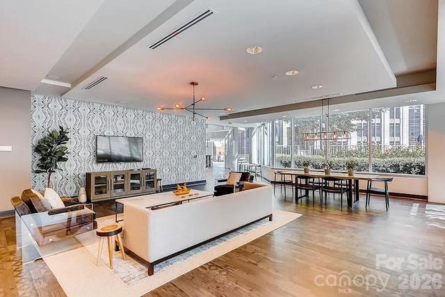 210 N Church Street 3111, Charlotte, NC 28202