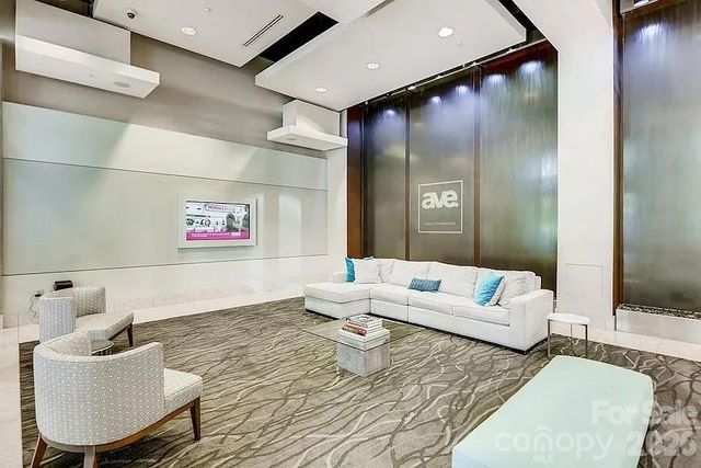 210 N Church Street 3111, Charlotte, NC 28202