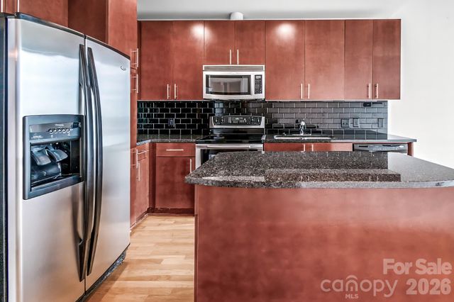 210 N Church Street 3111, Charlotte, NC 28202