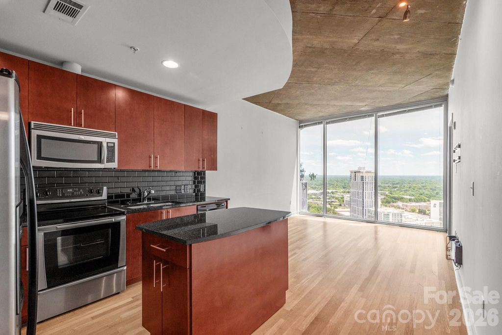 210 N Church Street 3111, Charlotte, NC 28202