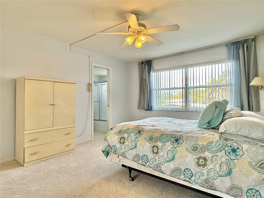 Image 11 of property listing at 4455 DUHME ROAD 203, St Petersburg, FL 33708