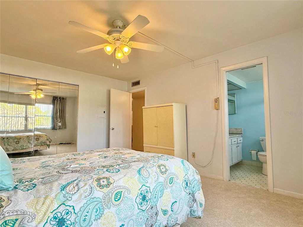 Image 12 of property listing at 4455 DUHME ROAD 203, St Petersburg, FL 33708