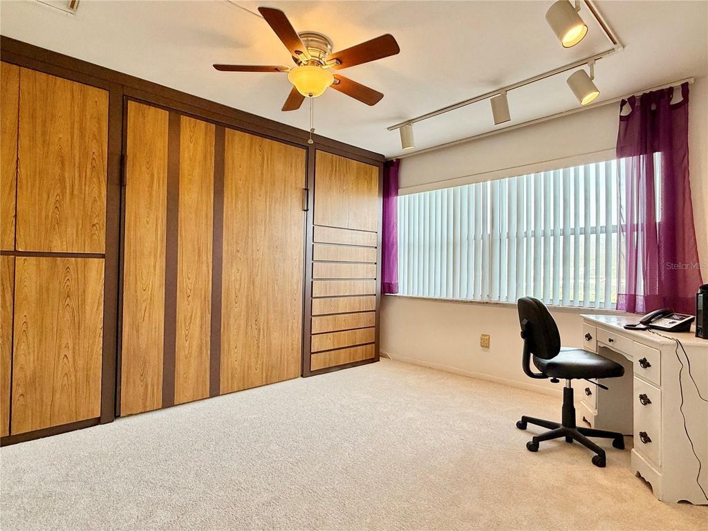 Image 15 of property listing at 4455 DUHME ROAD 203, St Petersburg, FL 33708