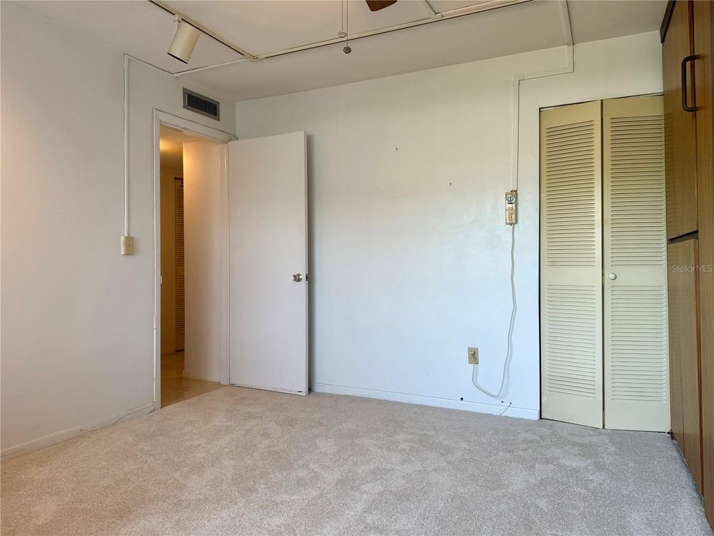 Image 16 of property listing at 4455 DUHME ROAD 203, St Petersburg, FL 33708