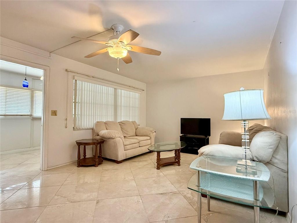 Image 4 of property listing at 4455 DUHME ROAD 203, St Petersburg, FL 33708
